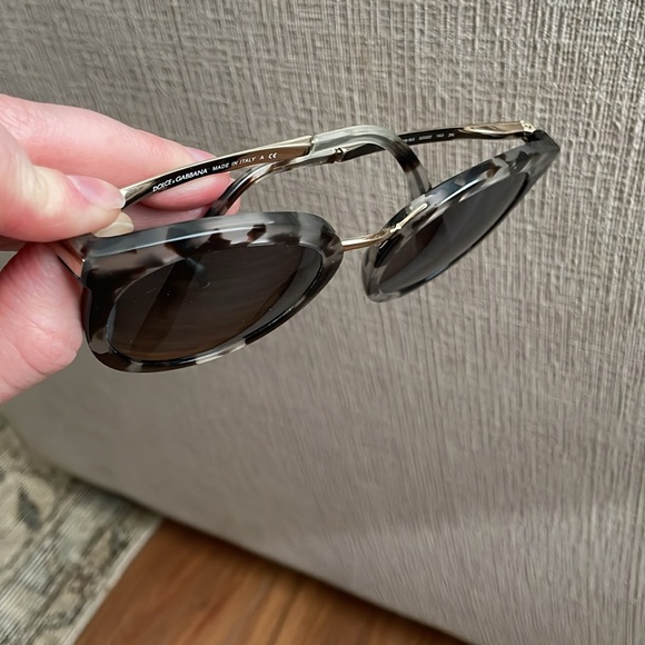 Dolce Gabanna Subglasses DG4268
